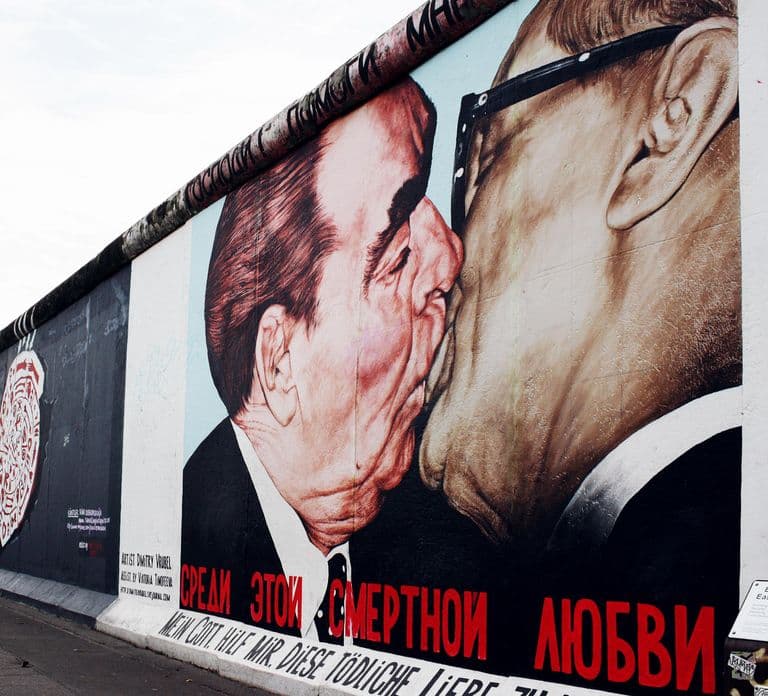 Berlin: Bus Tour to Sachsenhausen, East Side Gallery, & Berlin Story Bunker