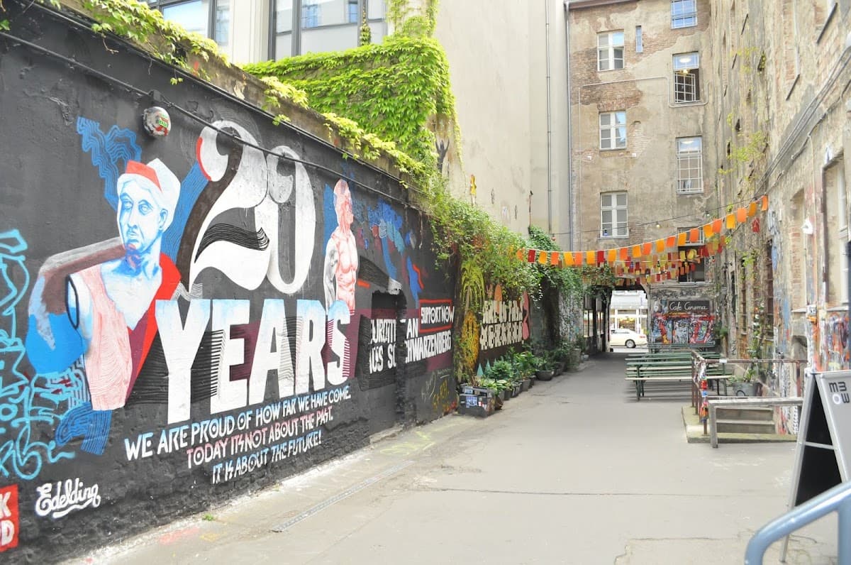 Berlin: City Street Art Guided Walking Tour