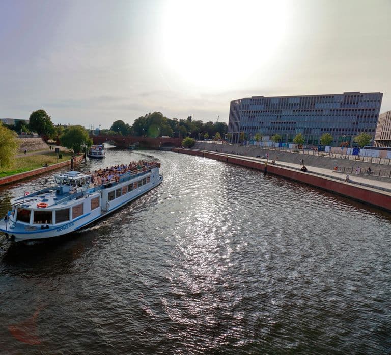Berlin : Croisière touristique en soirée