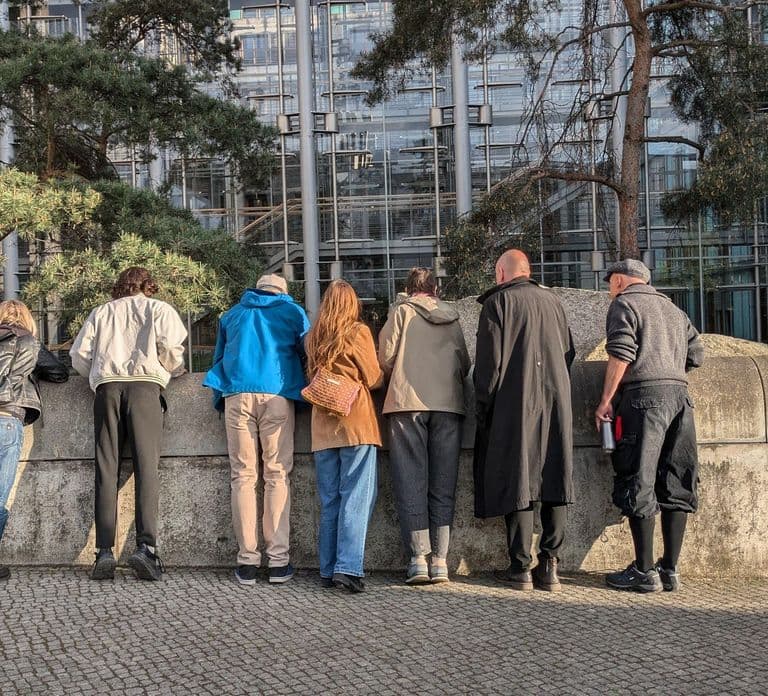 Berlin: Government District & Reichstag Hall Dome Visit