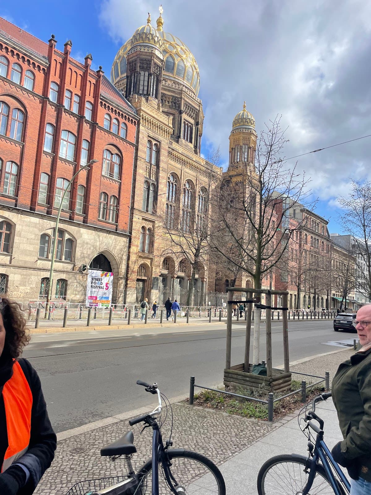 Berlin: Guided Bike Tour to Explore the Highlights