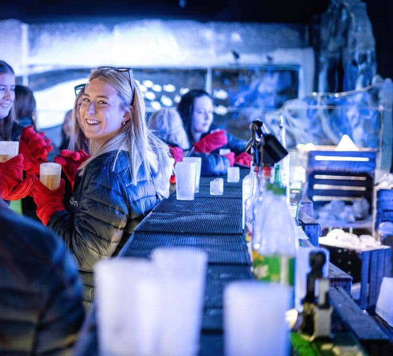 Berlin: Icebar Entrance with Complimentary Drinks