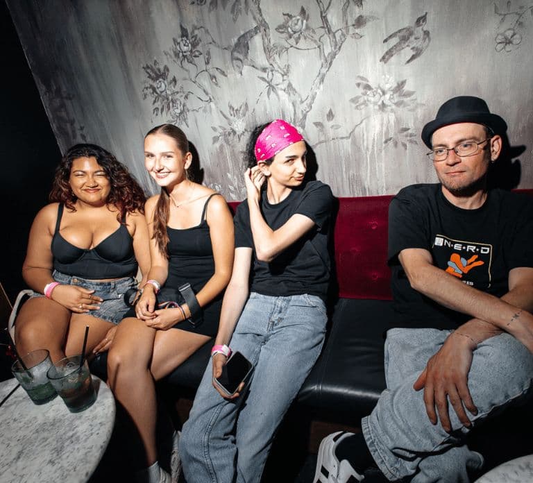 Berlin: Pub Crawl with Shots and VIP Club Entry