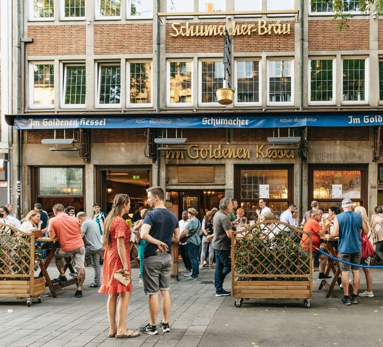 Düsseldorf: Altbier-Safari Beer Walking Tour