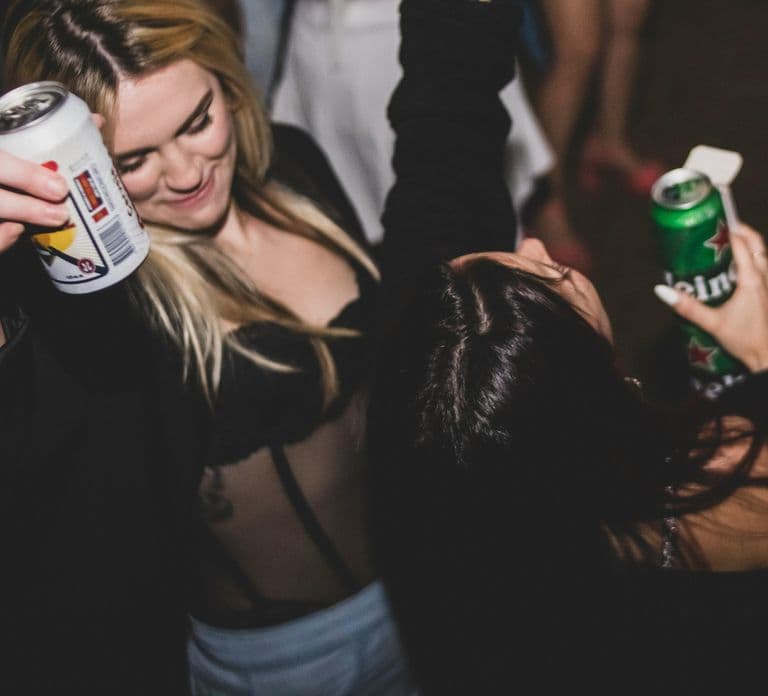 Big Hamburg Pubcrawl - Shots, Games & VIP Bundle