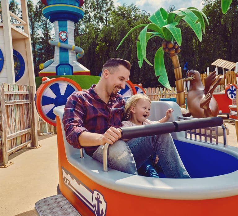 Bottrop: Movie Park Full-Day Admission Ticket