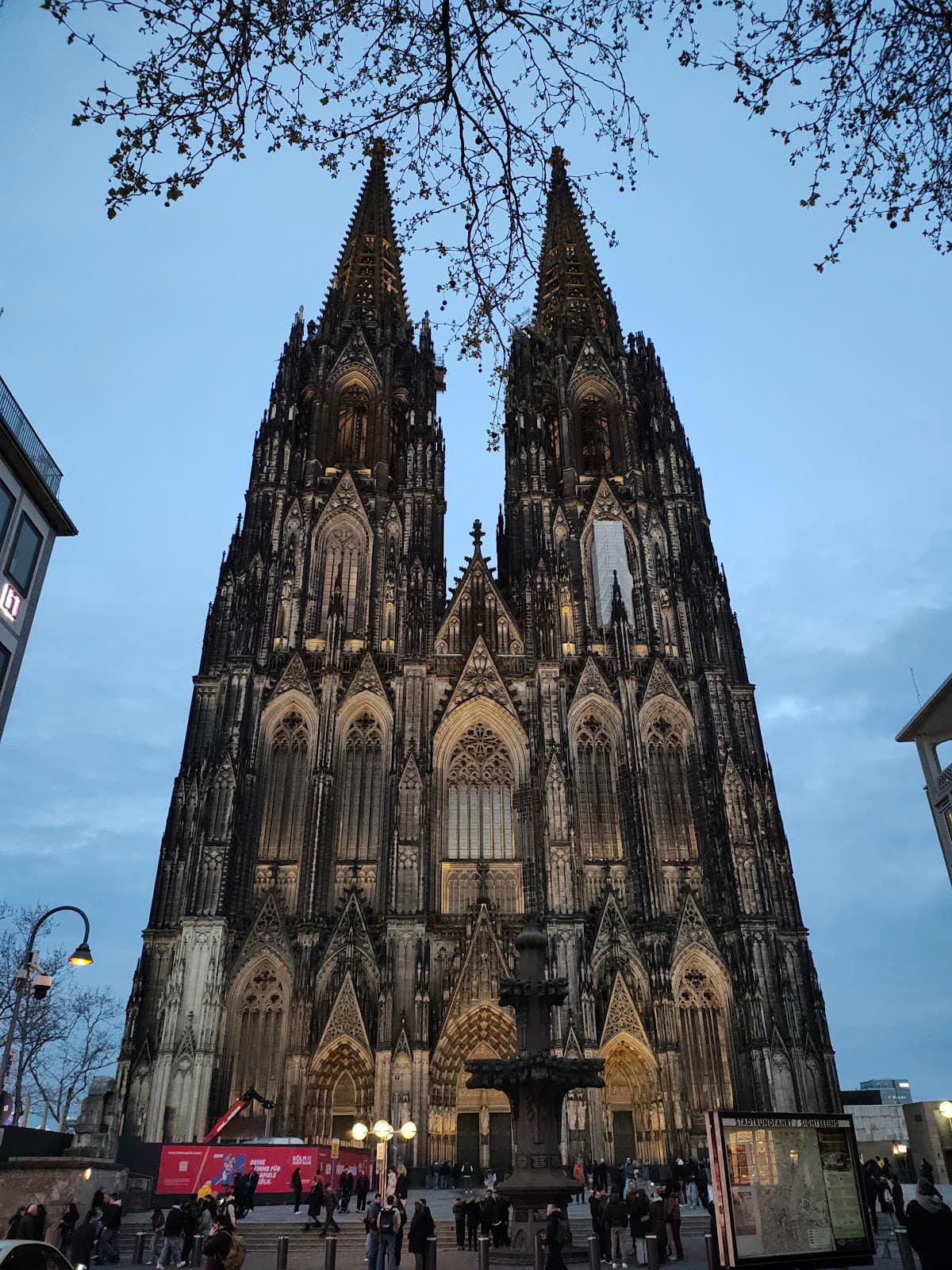 Cologne: 24h Hop-On Hop-Off Sightseeing Bus Ticket