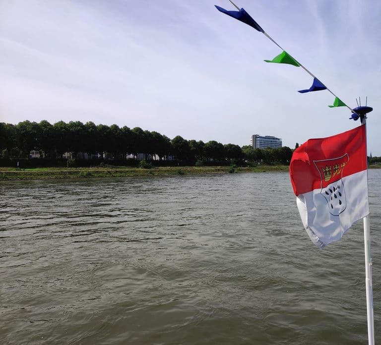 Cologne: Rhine River Cruise with Local Music