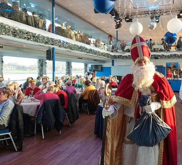 Cologne: Winter Afternoon Boat Cruise on the Rhine