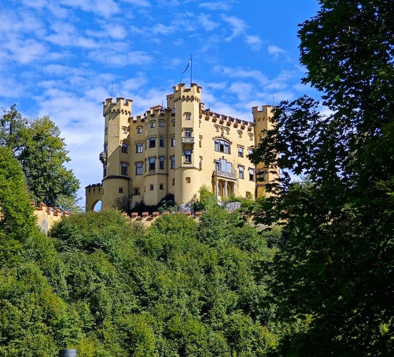 Füssen to Neuschwanstein Castle - Guided Scenic Tour
