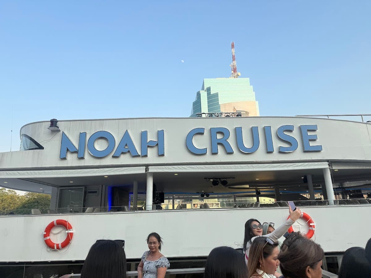 Noah  Cruise in Bangkok