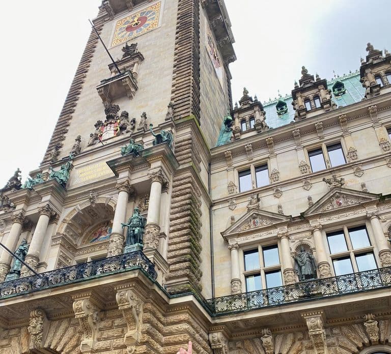 Hamburger Altstadt zu Fuß – Die Tour mit Herz