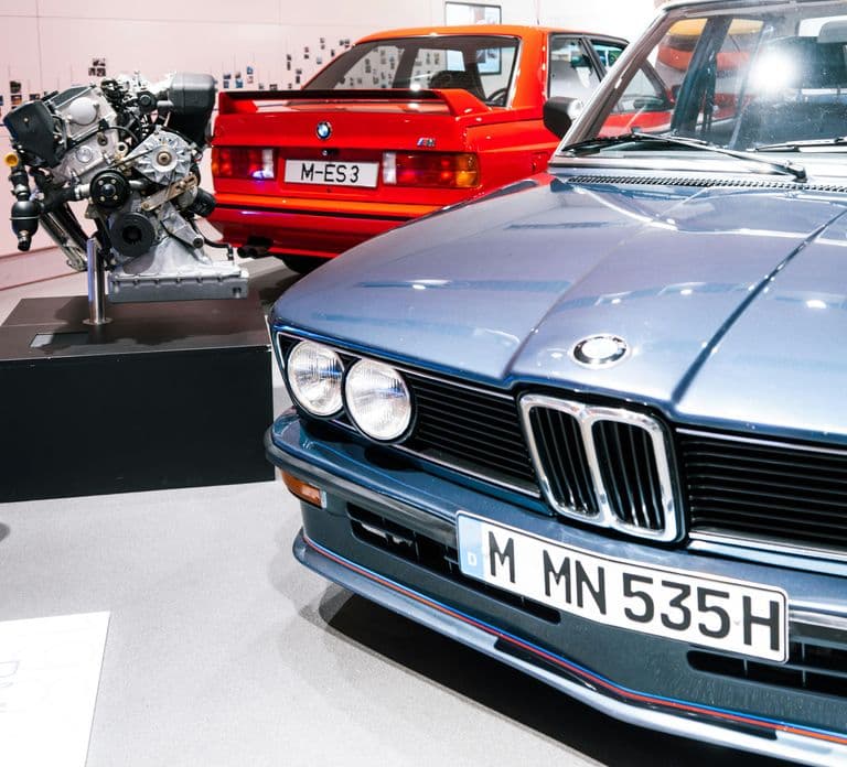 Munich: BMW Museum & BMW Welt Private Guided Tour