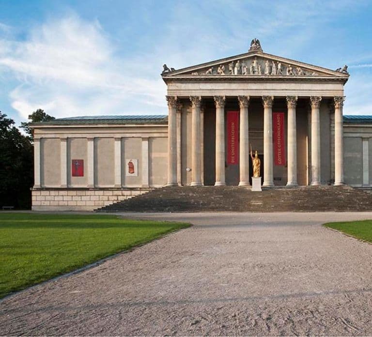 Munich: City Pass 45+ Top Attractions and Public Transport