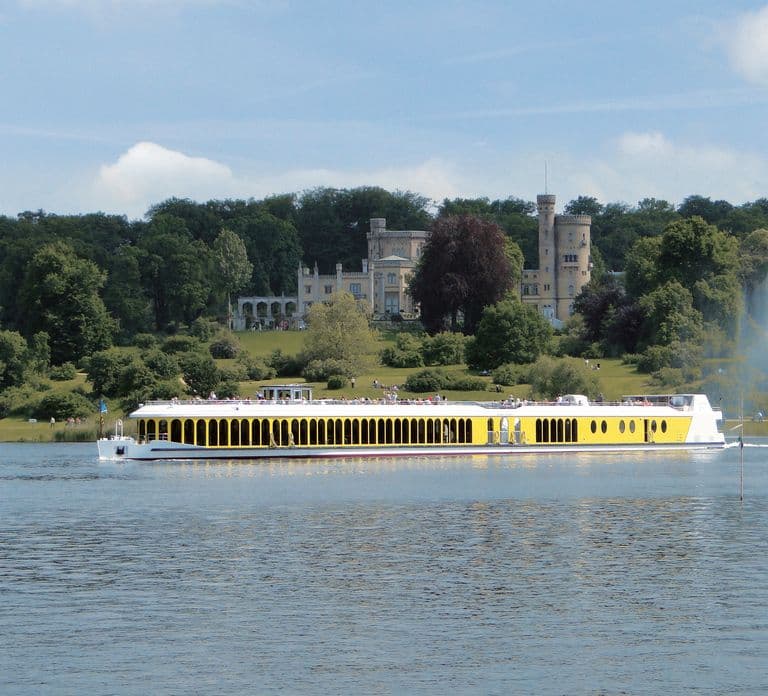 Potsdam: Palace Tour by Boat