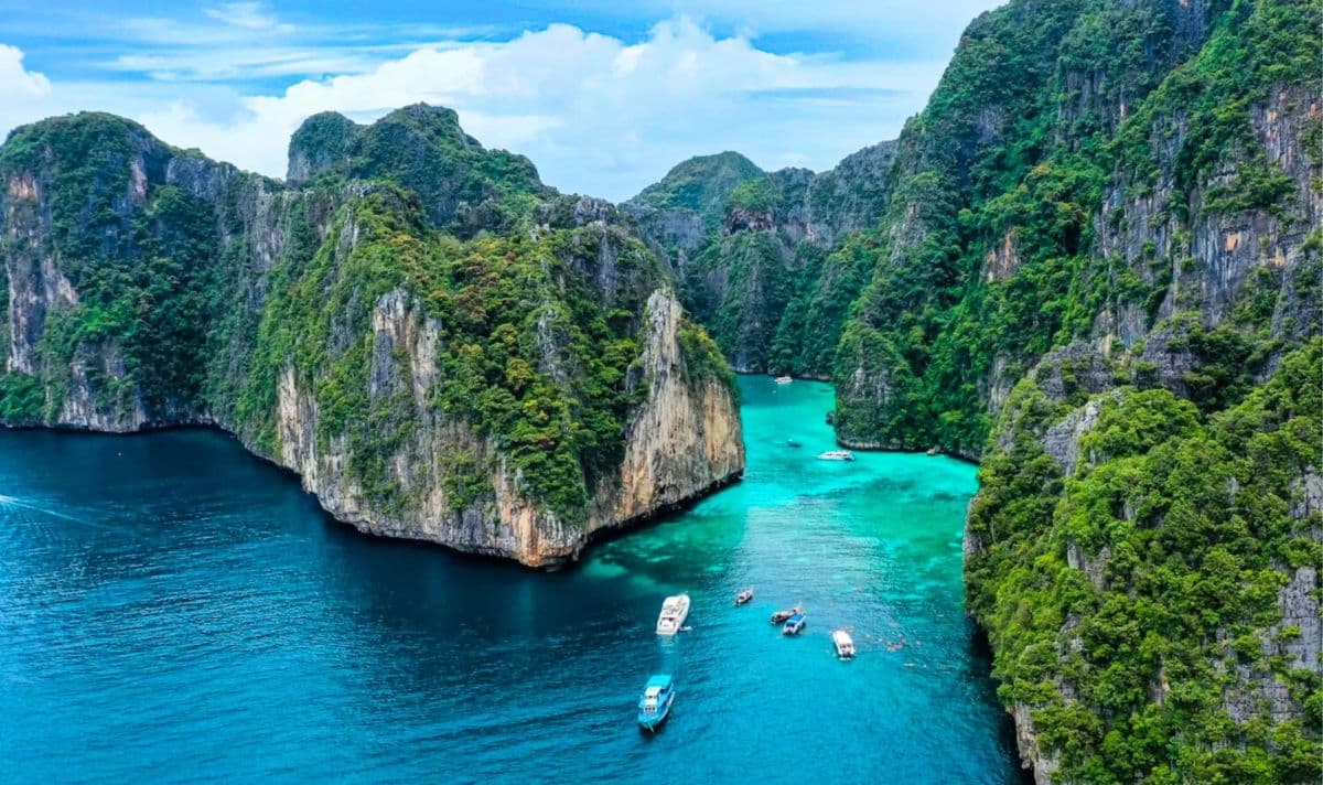 One Way Big Boat Transfer from / to Phuket - Phi Phi