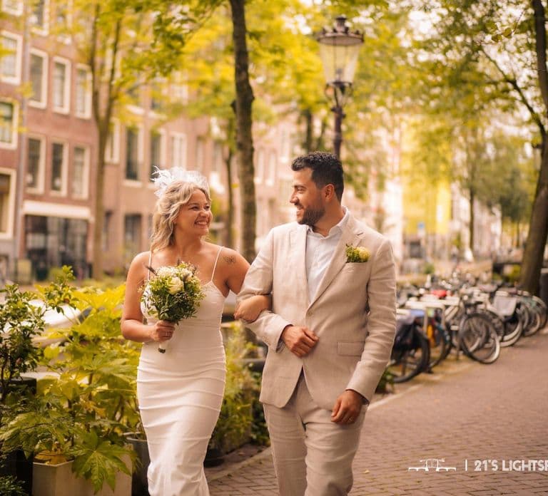 Amsterdam & Zaans Schans: Solo, Couple, or Group Photoshoot