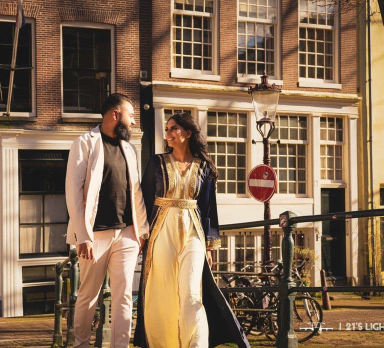 Amsterdam & Zaans Schans: Solo, Couple, or Group Photoshoot