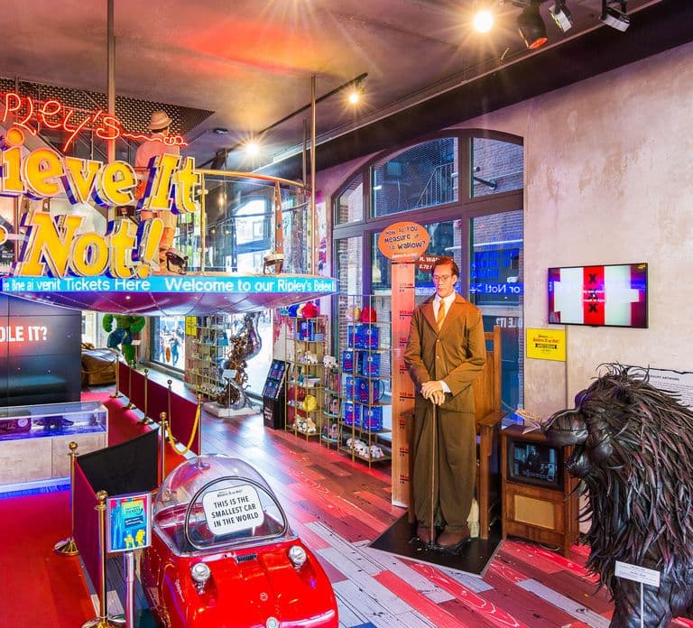 Amsterdam 1-Hour Canal Cruise and Ripley’s Believe it or Not