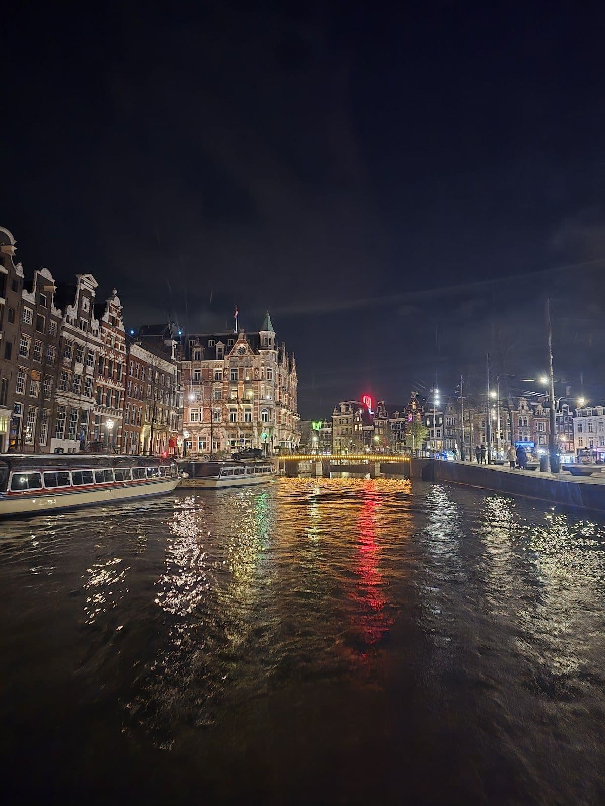 Amsterdam Body Worlds Ticket and One-Hour Canal Cruise