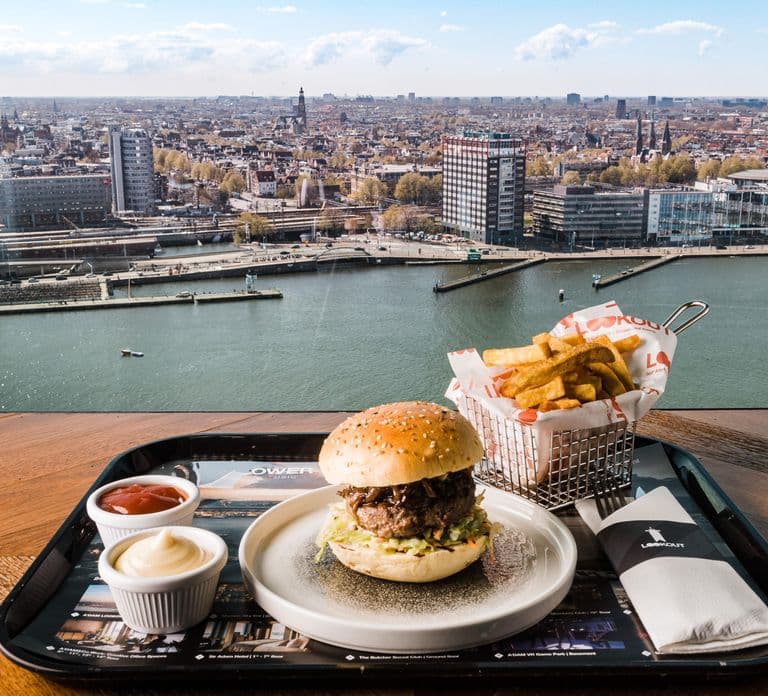 Amsterdam: Biglietto d'ingresso per A'DAM Lookout con hamburger