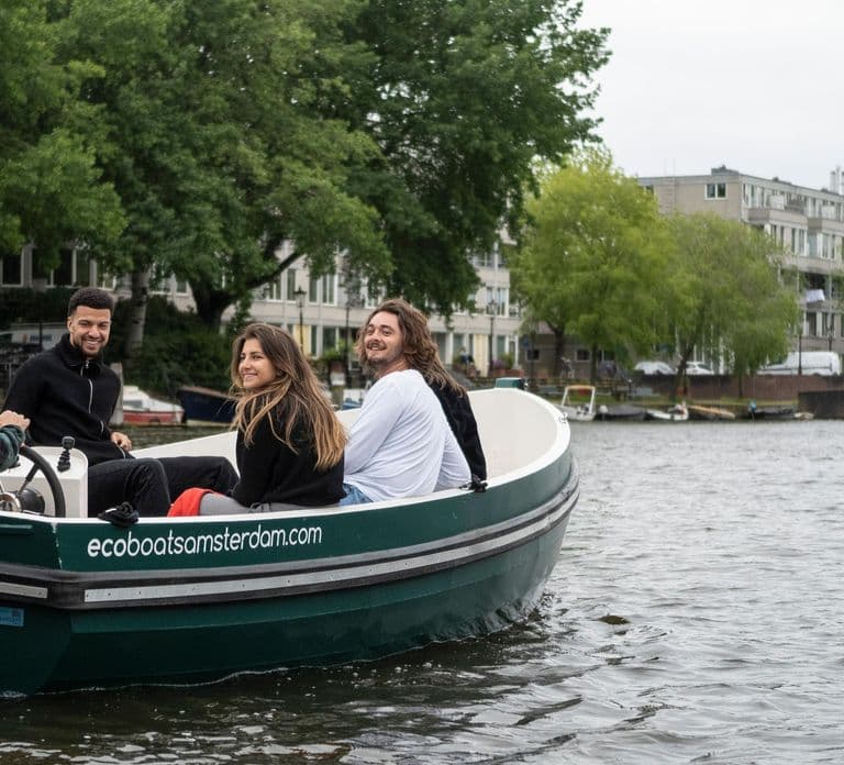 Amsterdam: Captain For a Day 2시간 보트 대여