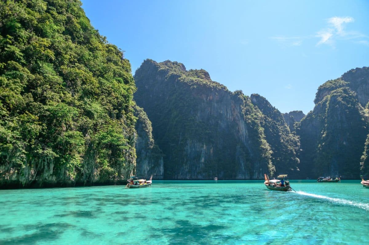 Phi Phi Island, Bamboo Island en Sunset Maiton Island per Seanery Speed Catamaran