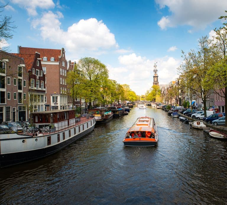 Amsterdam: City Card with Free Entrance & Public Transport