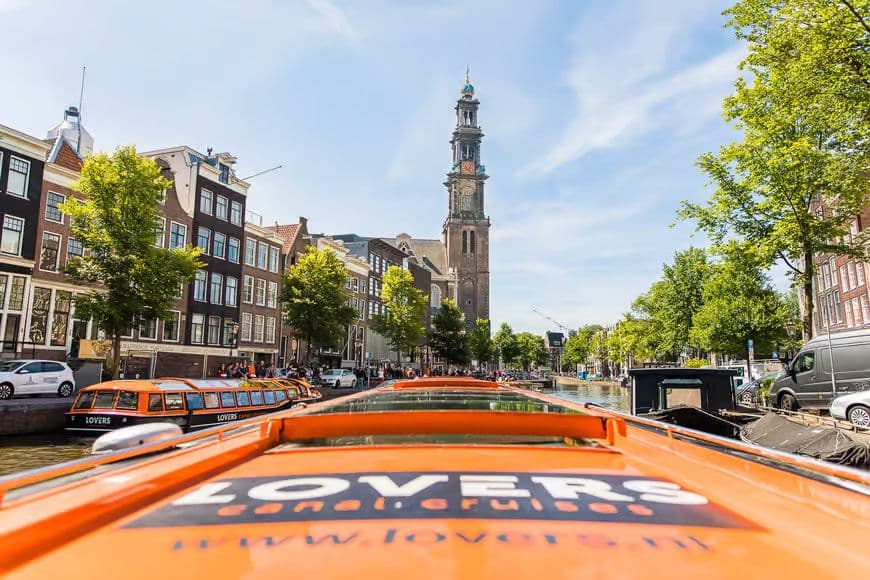 Amsterdam: Crociera sui canali del centro città con audioguida