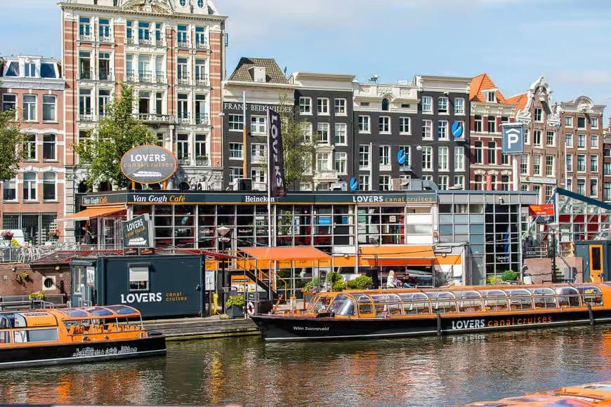Amsterdam: Crociera sui canali del centro città con audioguida