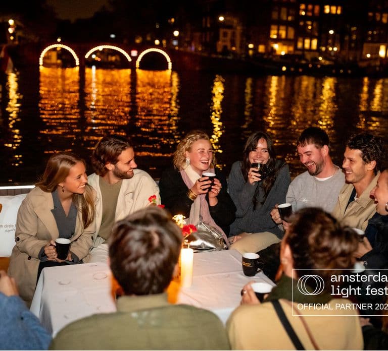 Amsterdam: crociera all'Amsterdam Light Festival + bevande illimitate