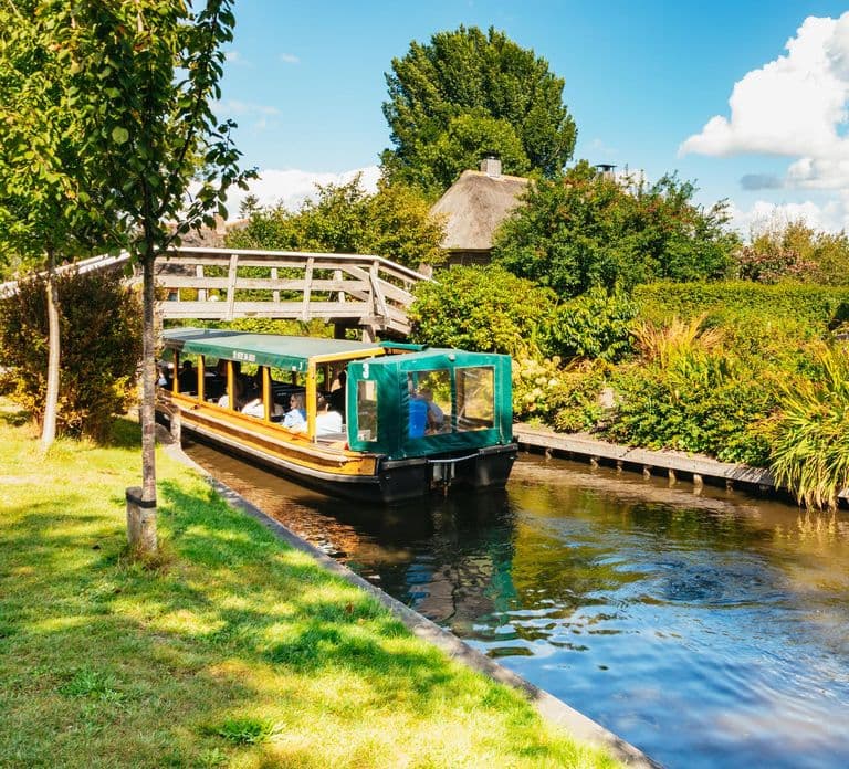 Amsterdam: Giethoorn Day Trip, Boat Tour, and Walking Tour
