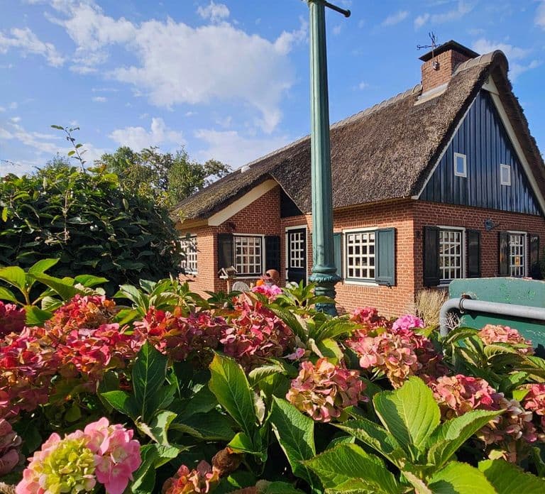 Amsterdam: Wycieczka do Giethoorn, Zaandam i Zaanse Schans z odbiorem