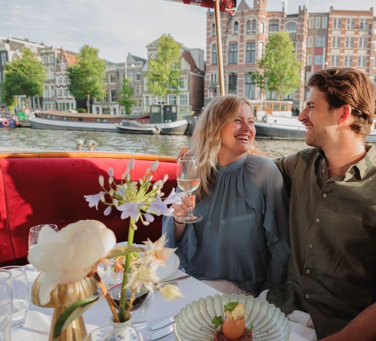 Amsterdam : Dîner-croisière haut de gamme de 3 plats sur les canaux