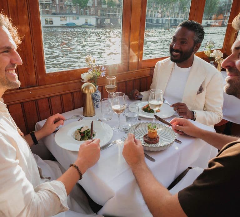 Amsterdam : Dîner-croisière haut de gamme de 3 plats sur les canaux