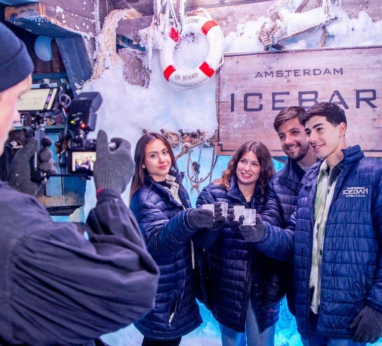 Amsterdam: Icebar Entry Ticket with 3 Drinks