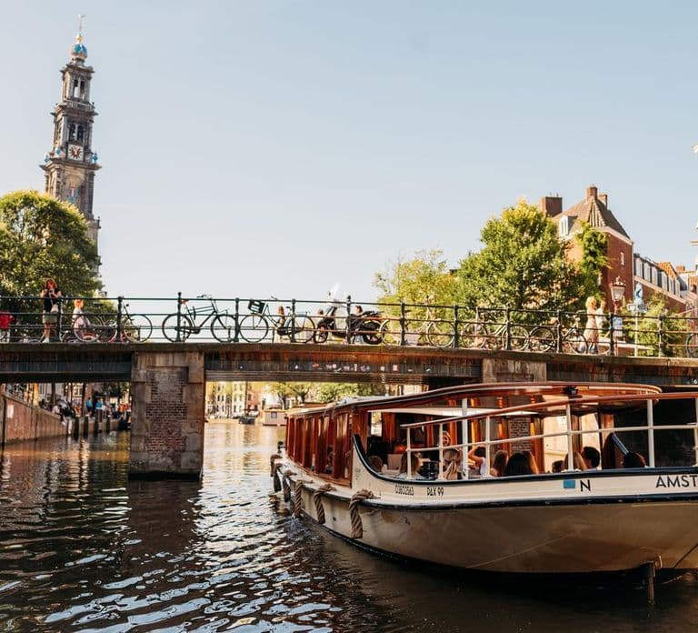 Amsterdam: Crociera di festa per il Giorno del Re con open bar e musica