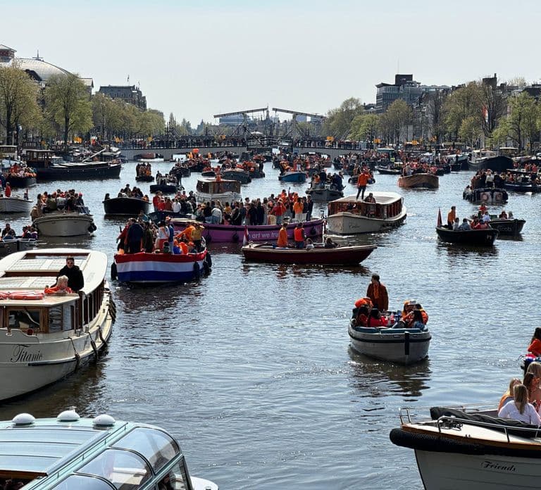 Amsterdam: Kingsday Party Cruise inclusief drankjes