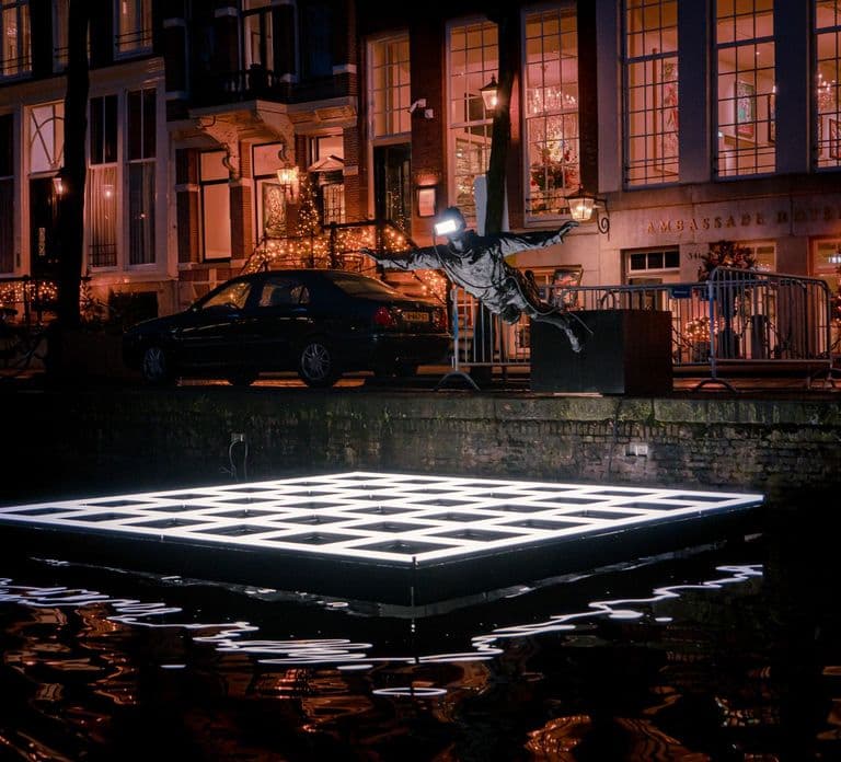 Amsterdam: Light Festival Boat with Unlimited Drinks & Snack
