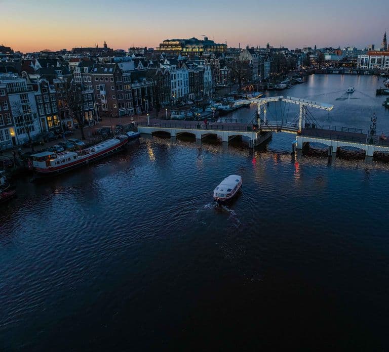 Amsterdam: Rejs łodzią po kanałach podczas Amsterdam Light Festival
