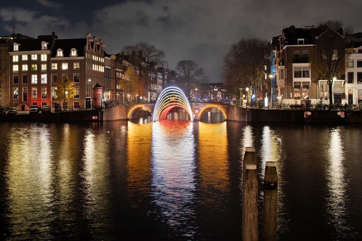 Amsterdam: Light Festival Cruise w/ Unlimited Drinks & Snack