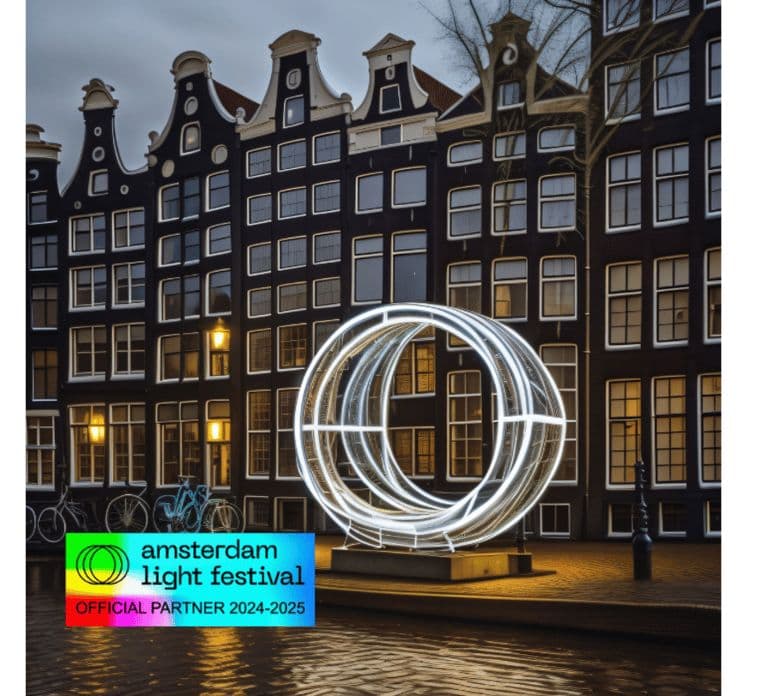 Amsterdam: Rejs na Amsterdam Light Festival w ogrzewanej łodzi + napoje i przekąski
