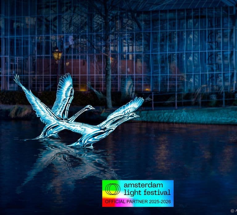 Amsterdam: Rejs luksusową, ogrzewaną łodzią salonową na Amsterdam Light Festival