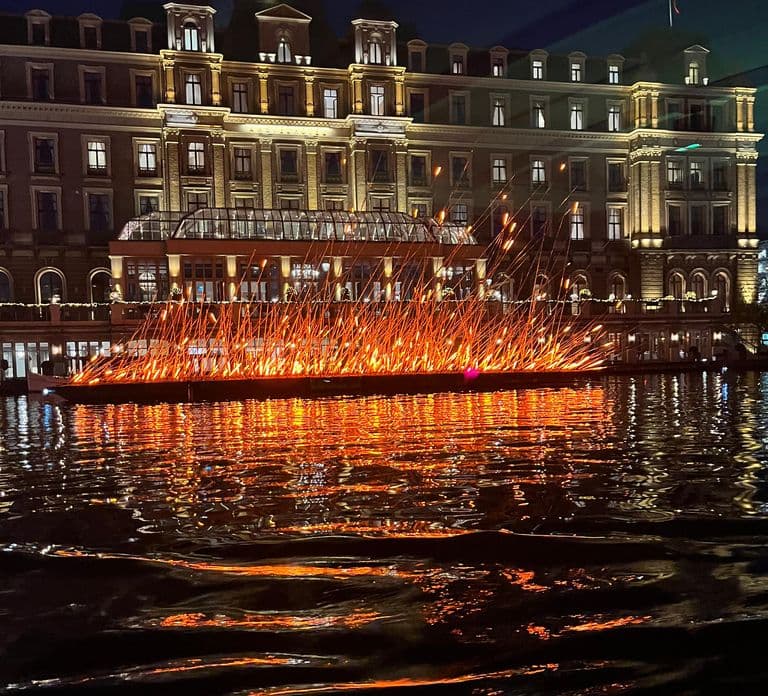 Amsterdam: Crociera di lusso all'Amsterdam Light Festival con bevande e stuzzichini