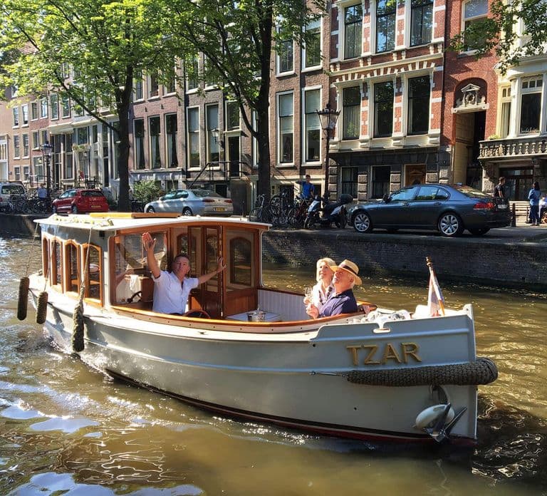 Amsterdam: Private Luxury Champagne Canal Cruise