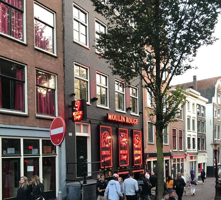 Ámsterdam: Tour privado por el Barrio Rojo y degustación gastronómica