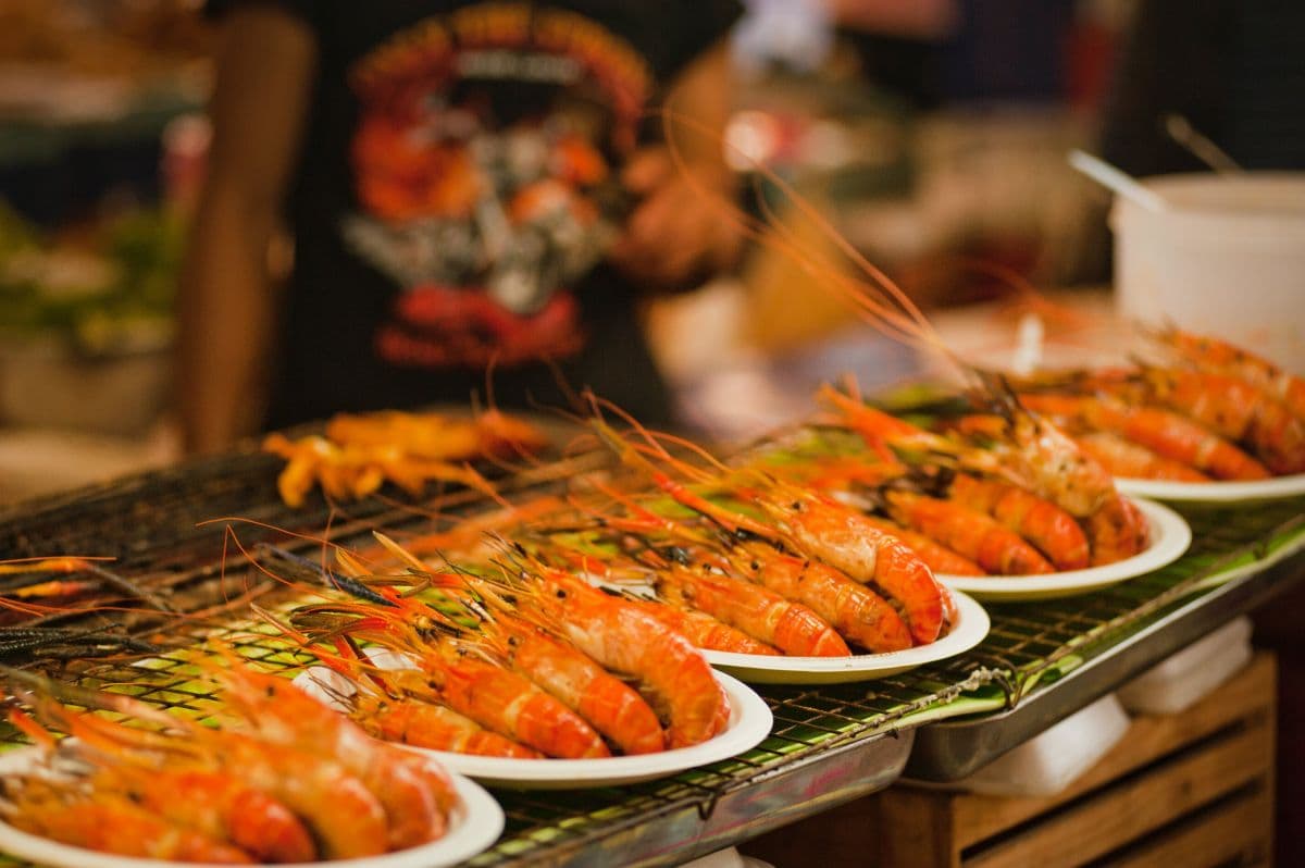Tour del tramonto a Phuket e del mercato del pesce Sea Gypsies (trasferimento di andata e ritorno incluso nell'isola di Phuket)