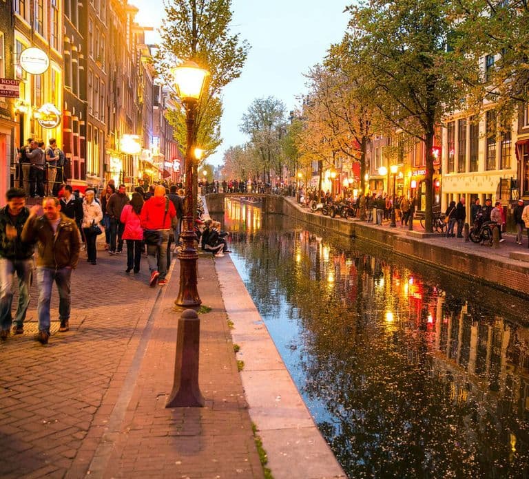 Amsterdam: Wycieczka po Red Light District w języku angielskim lub niemieckim