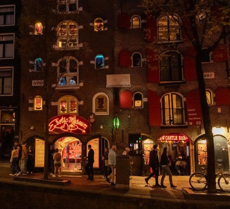 Amsterdam: Ekskluzywna wycieczka po Red Light District + Peep Show