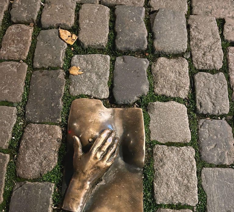 Amsterdam : visite du Red Light District avec arrêt dans un bar + boisson offerte et passage dans un coffee shop